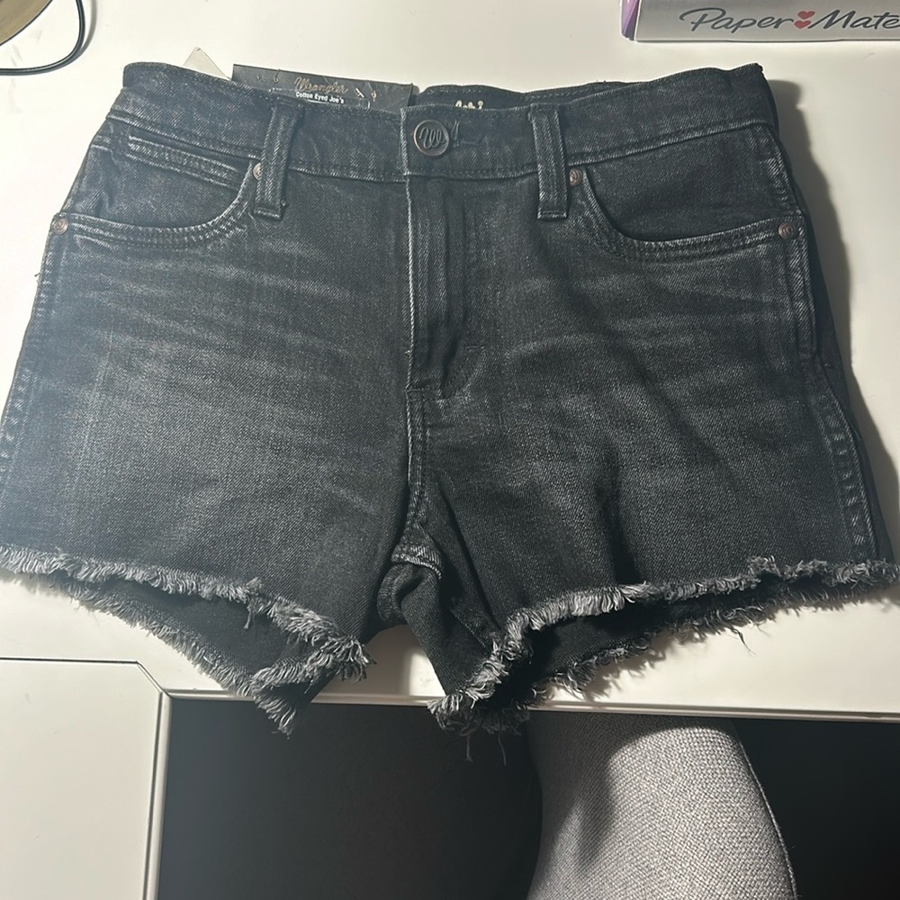 -wrangler black jean shorts-